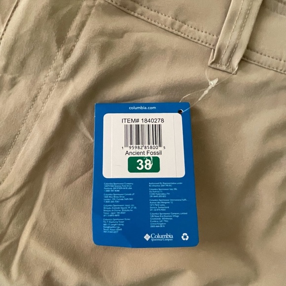 Columbia Men's Beige Cargo Shorts Size 38 - Picture 9 of 11